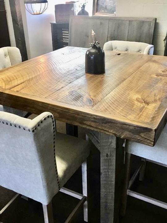 pub style table